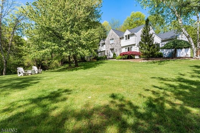1 Winters Drive, Lebanon Twp., NJ 08826