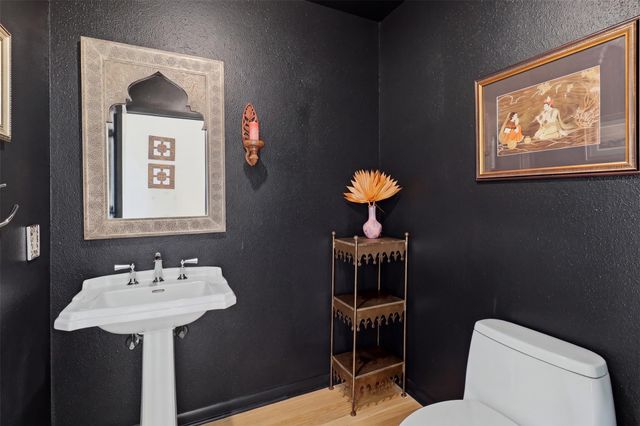 100 Derby DR, Spicewood, TX 78669