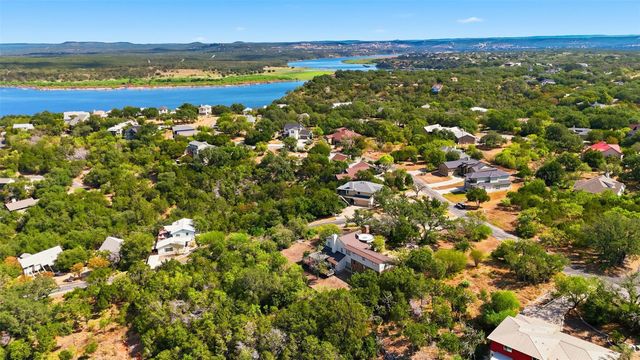 100 Derby DR, Spicewood, TX 78669