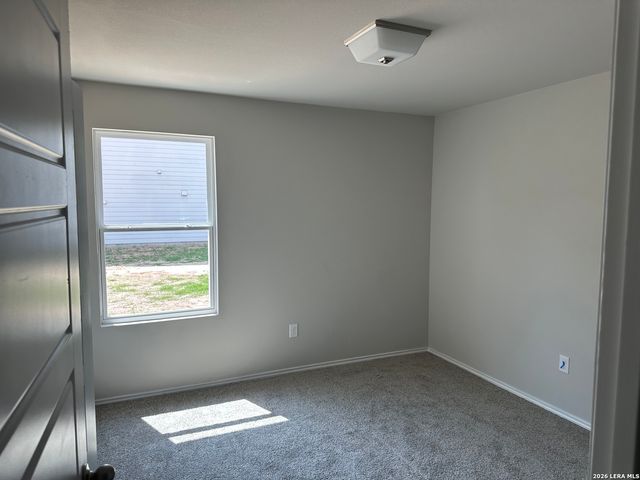 240 W martindale st, Seguin, TX 78155