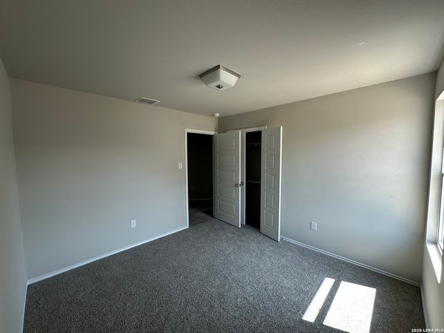 240 W martindale st, Seguin, TX 78155