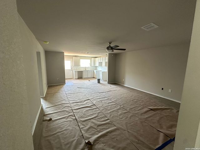 240 W martindale st, Seguin, TX 78155