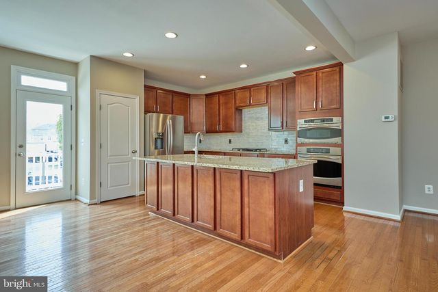 43662 CHICACOAN CREEK SQ, Leesburg, VA 20176