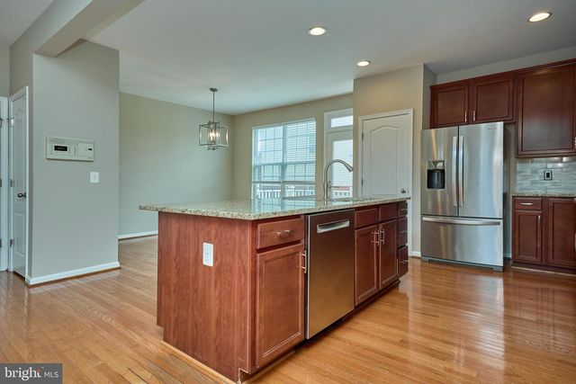 43662 CHICACOAN CREEK SQ, Leesburg, VA 20176