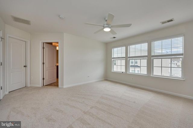 43662 CHICACOAN CREEK SQ, Leesburg, VA 20176