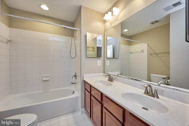 43662 CHICACOAN CREEK SQ, Leesburg, VA 20176