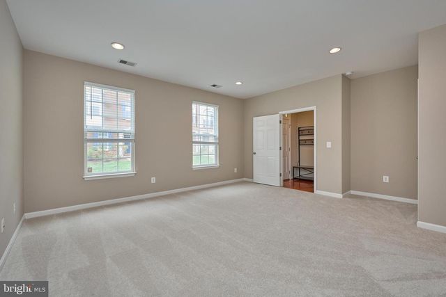 43662 CHICACOAN CREEK SQ, Leesburg, VA 20176