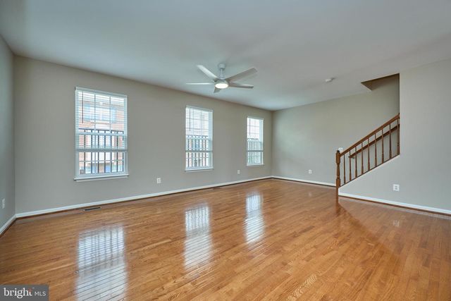 43662 CHICACOAN CREEK SQ, Leesburg, VA 20176