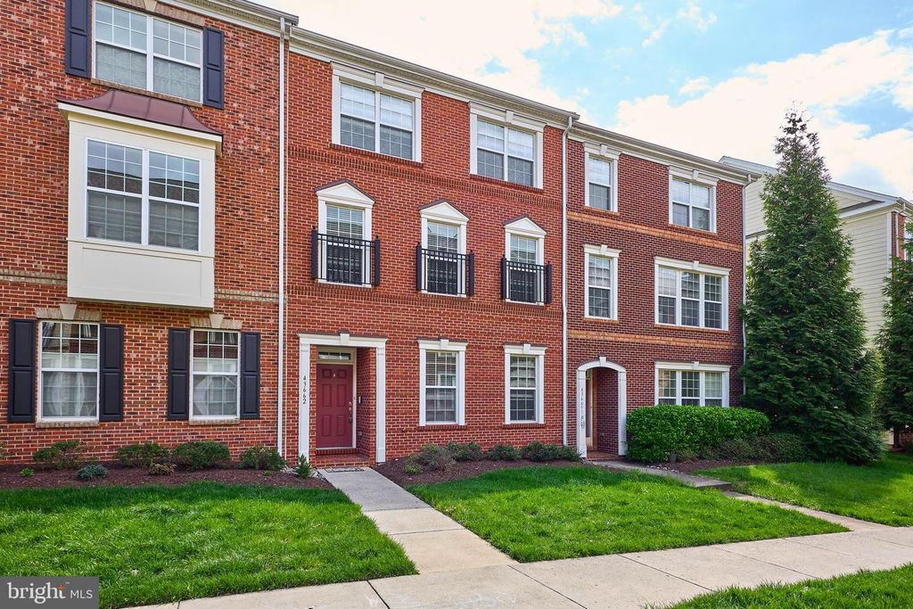43662 CHICACOAN CREEK SQ, Leesburg, VA 20176