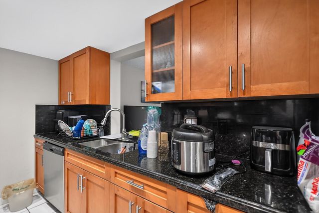 3254 N PINE ISLAND Road, Sunrise, FL 33351