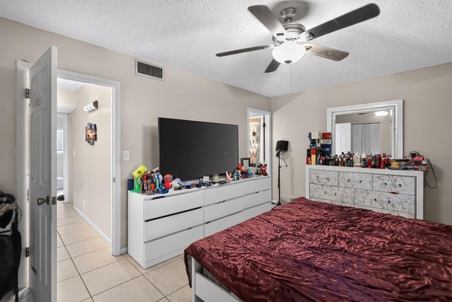 3254 N PINE ISLAND Road, Sunrise, FL 33351