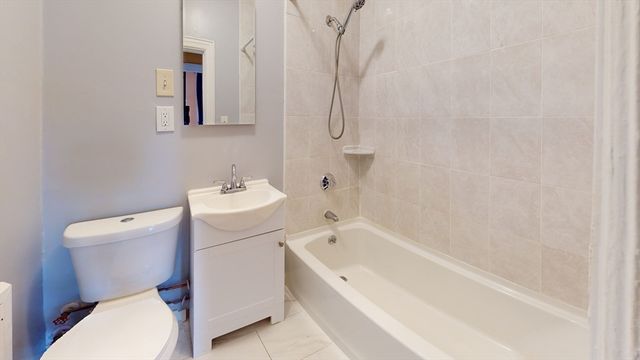 10 Jamaicaway 24, Boston, MA 02130