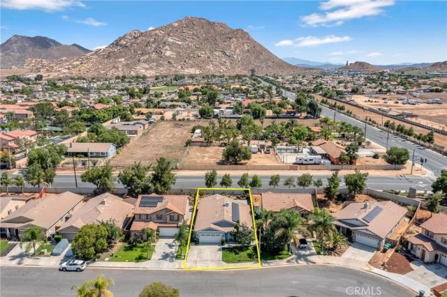 3227 Thistlewood Lane, Perris, CA 92571