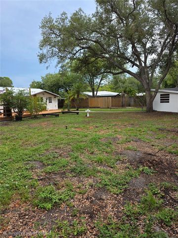 1205 WILLIS AVENUE, Sarasota, FL 34232