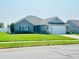 1704 Pinelock Court, New Haven, IN 46774