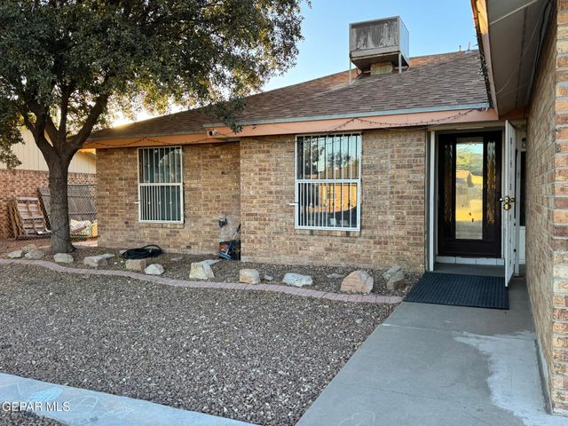 1623 Brian Ray Circle, El Paso, TX 79936