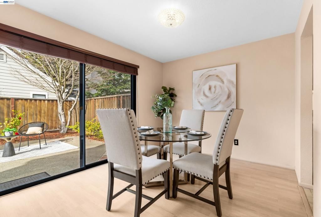 Image 11 of property listing at 35 35 Leonard Ct, Alameda, CA 94502