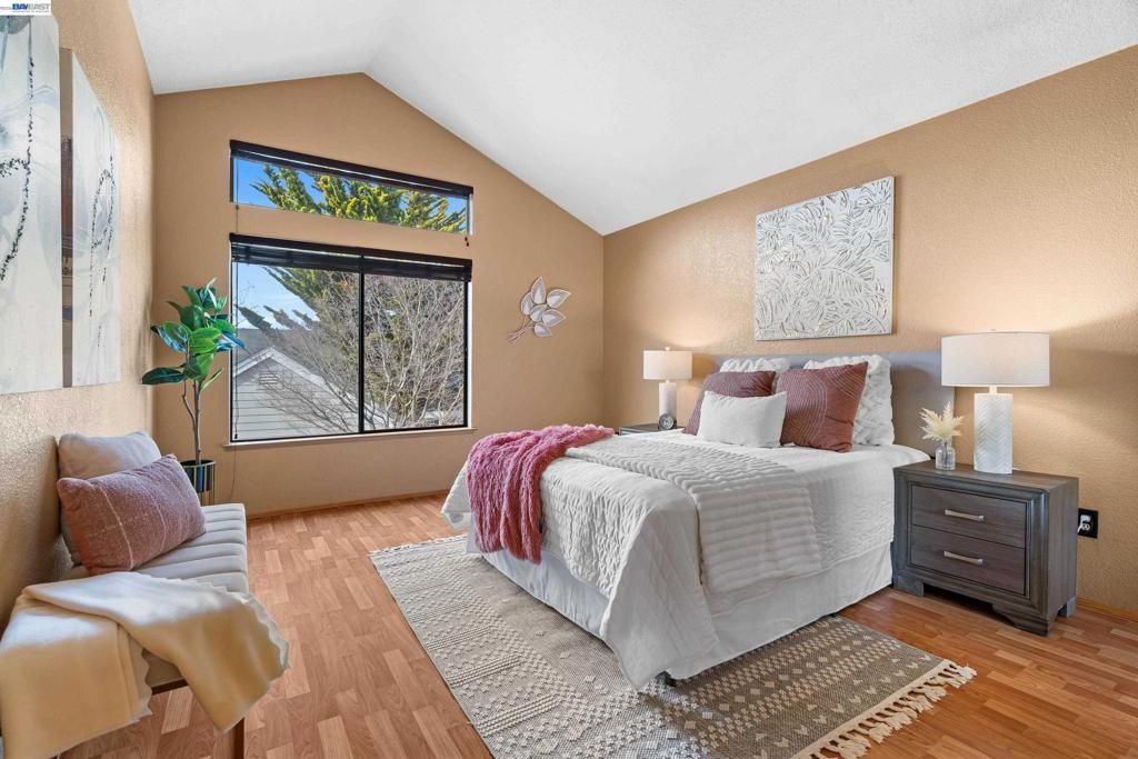 Image 14 of property listing at 35 35 Leonard Ct, Alameda, CA 94502