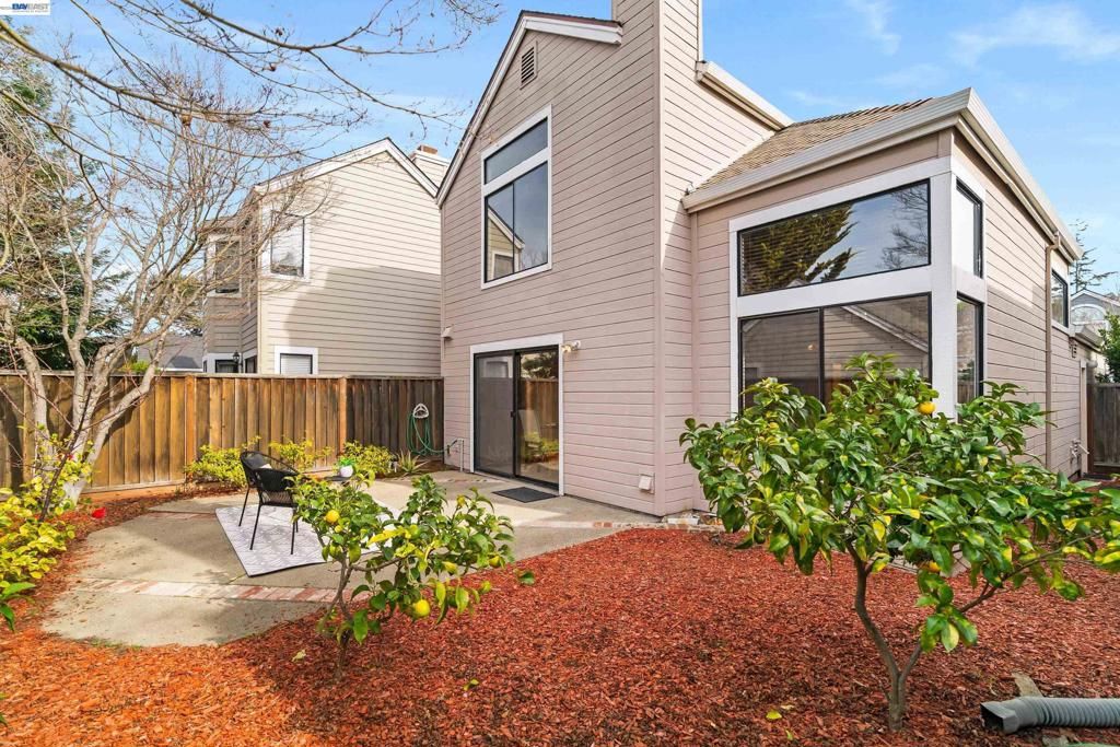 Image 19 of property listing at 35 35 Leonard Ct, Alameda, CA 94502