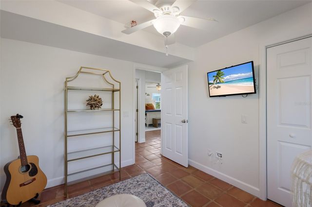 2412 AVENUE B, Bradenton Beach, FL 34217