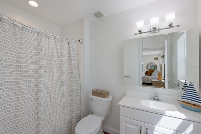 2412 AVENUE B, Bradenton Beach, FL 34217