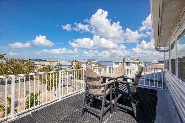 2412 AVENUE B, Bradenton Beach, FL 34217