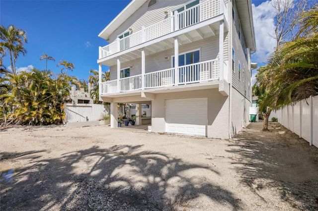 2412 AVENUE B, Bradenton Beach, FL 34217