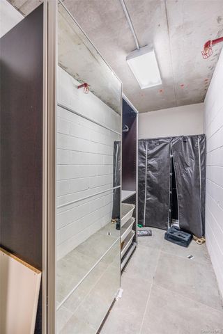 2412 42nd Road 3E, Long Island City, NY 11101