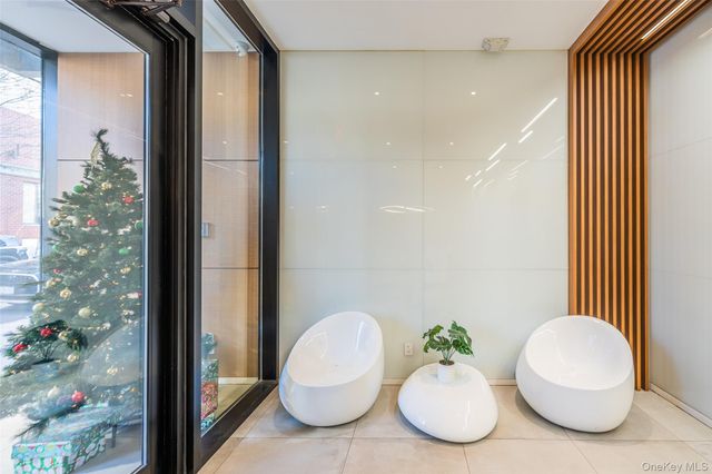 2412 42nd Road 3E, Long Island City, NY 11101