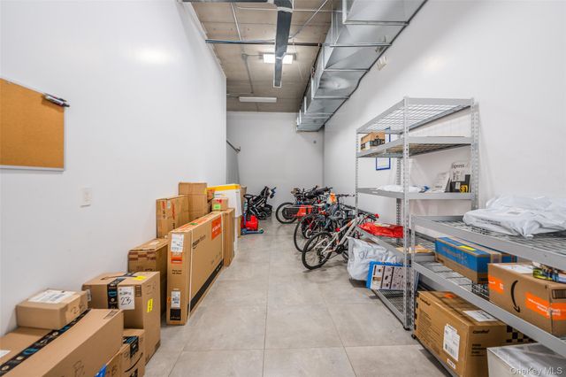 2412 42nd Road 3E, Long Island City, NY 11101