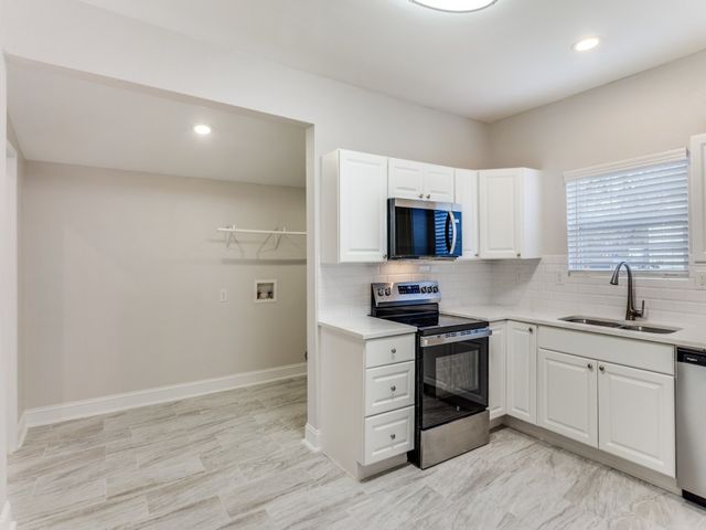 1500 E Morphy Street, Fort Worth, TX 76104