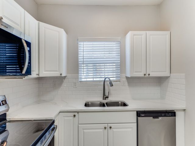 1500 E Morphy Street, Fort Worth, TX 76104