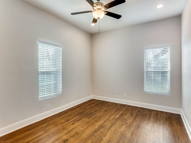 1500 E Morphy Street, Fort Worth, TX 76104