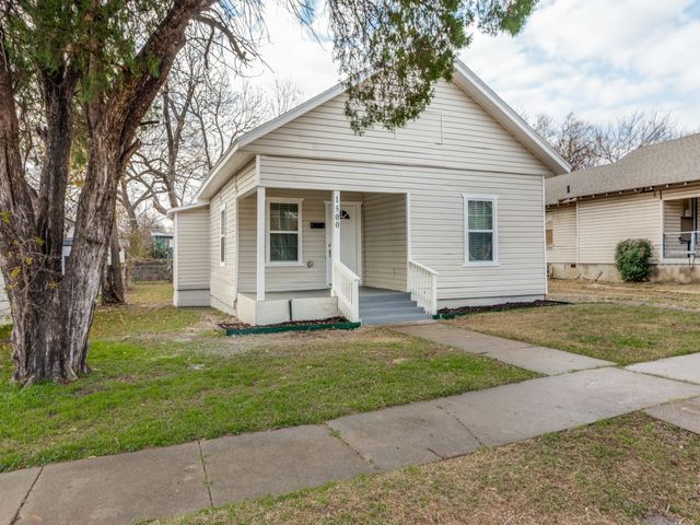 1500 E Morphy Street, Fort Worth, TX 76104