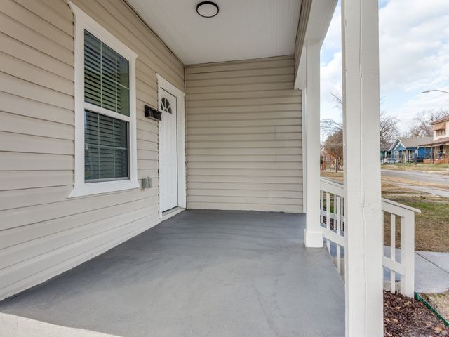 1500 E Morphy Street, Fort Worth, TX 76104