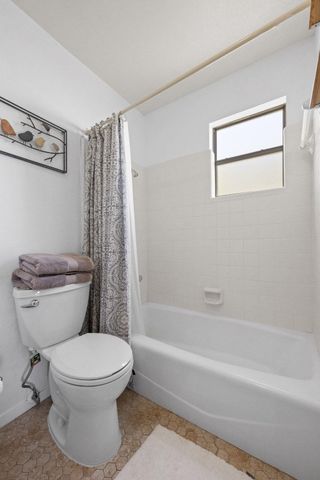 650 Springlake DR, Dripping Springs, TX 78620