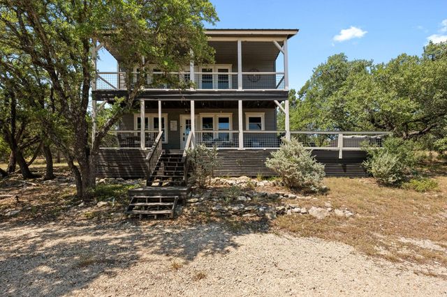 650 Springlake DR, Dripping Springs, TX 78620