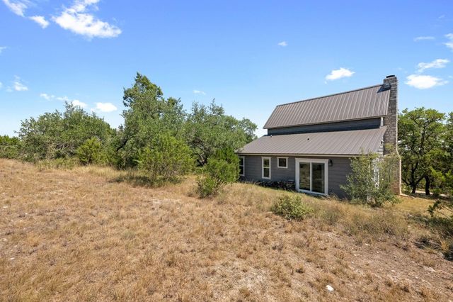 650 Springlake DR, Dripping Springs, TX 78620