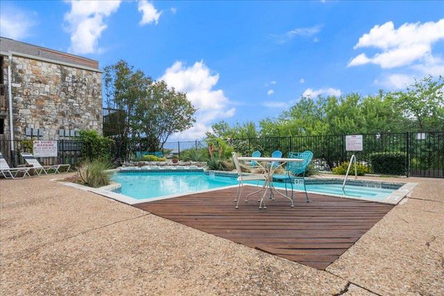 6903 Deatonhill DR 19, Austin, TX 78745