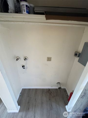 10908 10910 Valley Avenue E, Puyallup, WA 98372