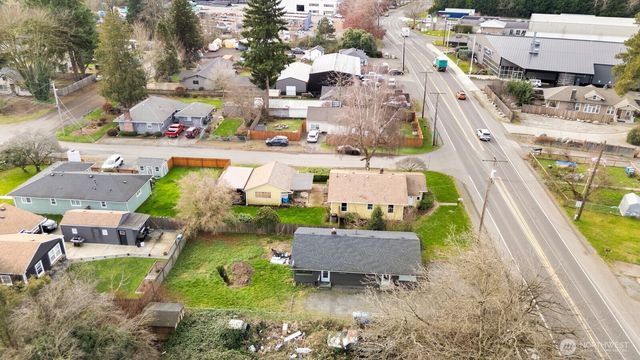 10908 10910 Valley Avenue E, Puyallup, WA 98372