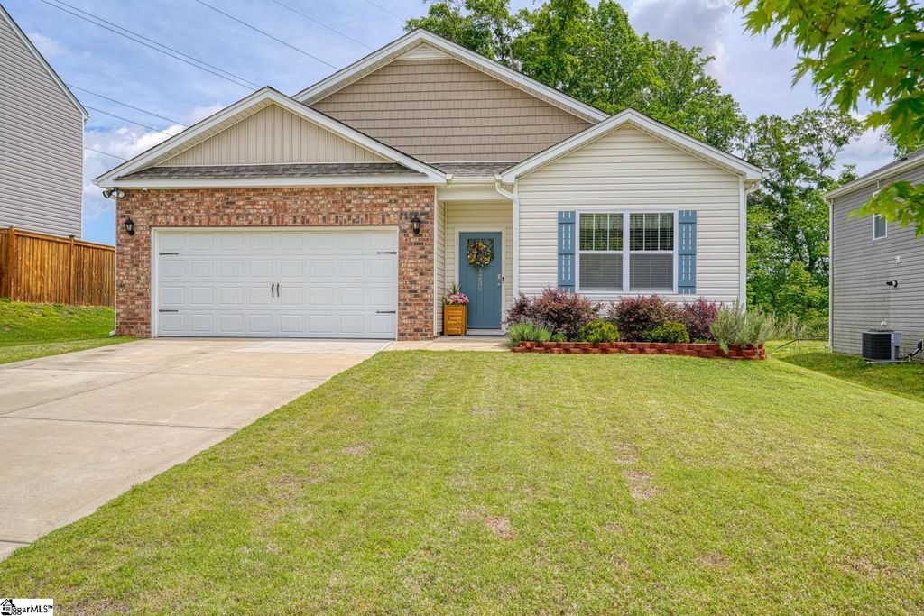 1239 Lynton Lane, Lyman, SC 29365