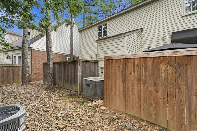 86 Kingsbridge Way, Little Rock, AR 72212