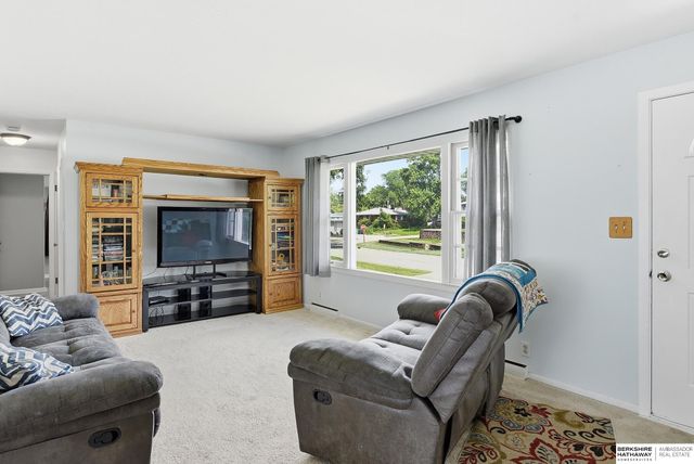 1251 Bellaire Boulevard, Bellevue, NE 68005