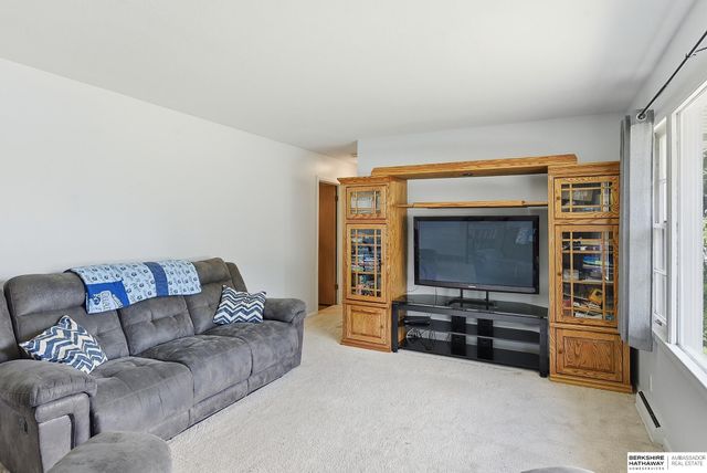 1251 Bellaire Boulevard, Bellevue, NE 68005