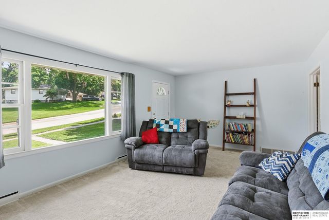 1251 Bellaire Boulevard, Bellevue, NE 68005