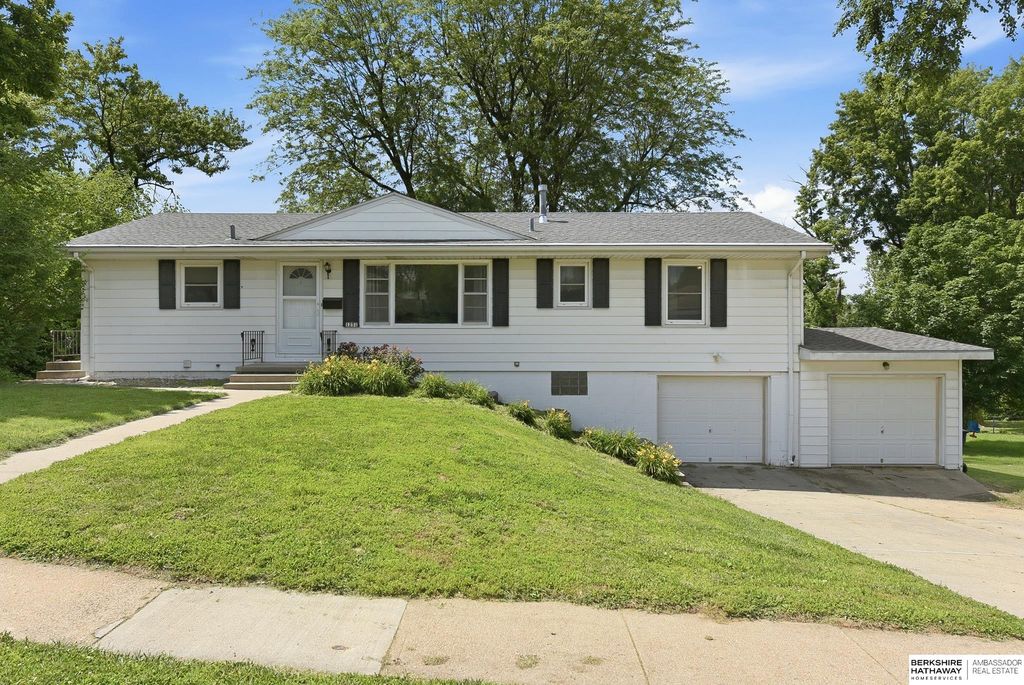 1251 Bellaire Boulevard, Bellevue, NE 68005