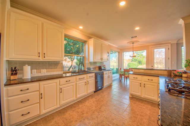 730 E Peninsula Drive, Coppell, TX 75019