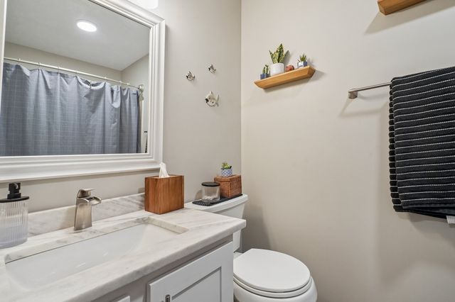 1041 Cross Country Dr, Kingston Springs, TN 37082