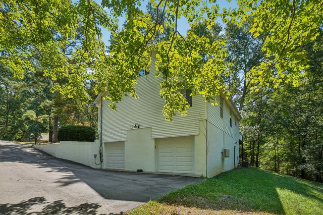 1041 Cross Country Dr, Kingston Springs, TN 37082